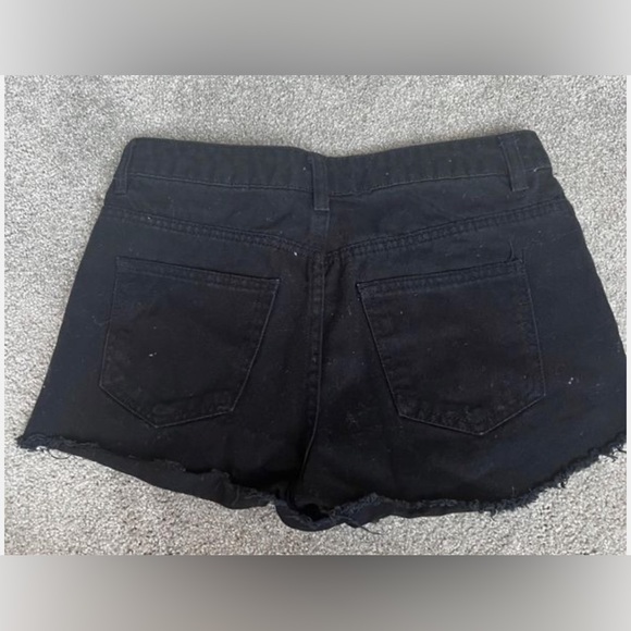 Refuge Black Cutoff Jean Shorts - Picture 3 of 4